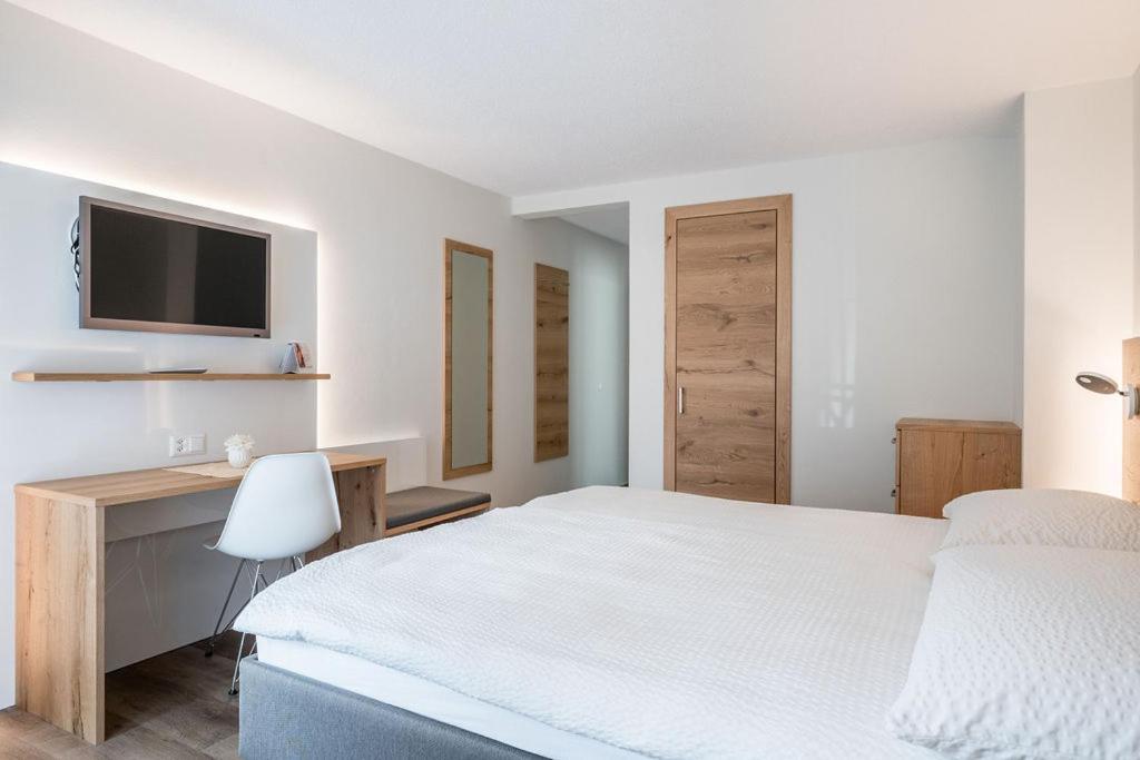 Hotel Zur Traube Brigerbad Ngoại thất bức ảnh